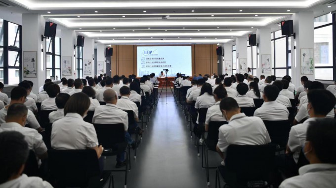 轉(zhuǎn)觀念 聚合力 重實(shí)干 向未來：集團(tuán)公司黨委副書記、總經(jīng)理馬明在省建筑設(shè)計(jì)院作專題講座