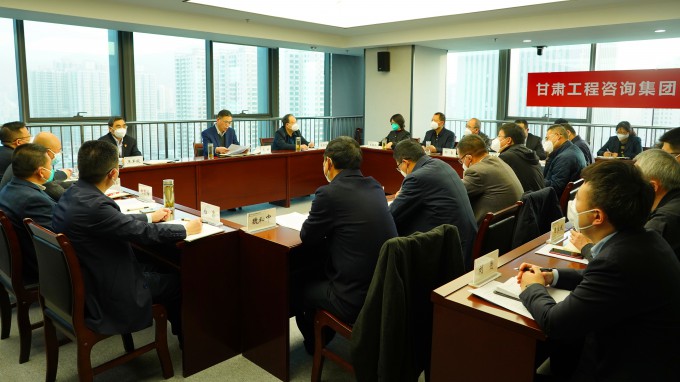 馬明在復(fù)工復(fù)產(chǎn)穩(wěn)增長(zhǎng)調(diào)度會(huì)上強(qiáng)調(diào)：以等不起慢不得的緊迫感做實(shí)做細(xì)復(fù)工復(fù)產(chǎn)，以謀得實(shí)干得好的責(zé)任感統(tǒng)籌部署年底沖刺和明年重點(diǎn)工作